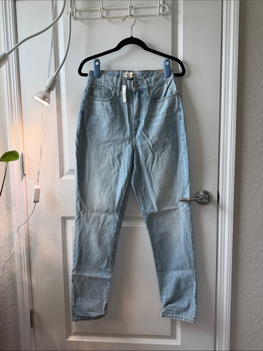 NWT Madewell The Curvy Perfect Vintage Jean 26 Tall (STAIN ON RIGHT KNEE)